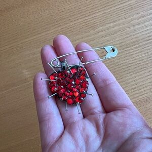Edgy Red Rhinestone Heart Safety Pin Brooch – Punk Grunge Statement Pin